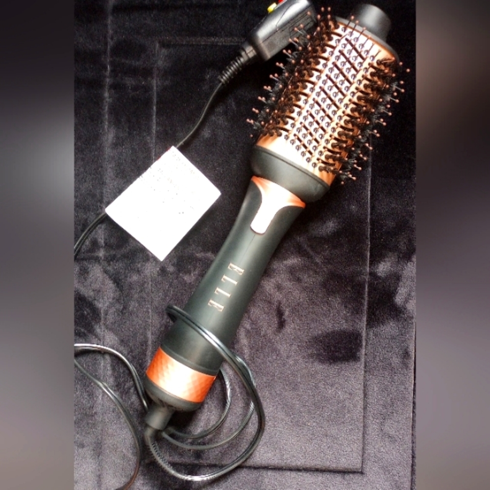 ELLE Blower Hair Brush